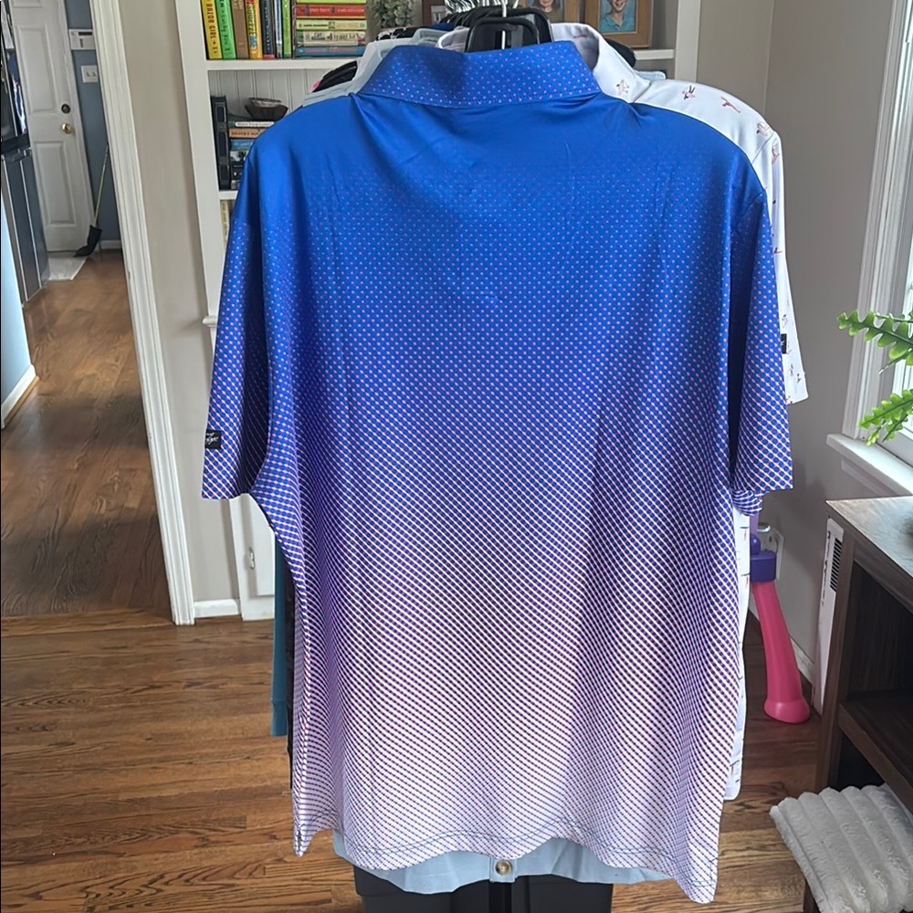 Sunday Swagger Men's Blue Gradient Polo Shirt - Picture 4 of 5